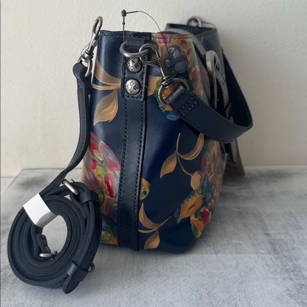 Patricia Nash Irving Bucket Crossbody Bag Distress Le Fleur Leather Black Blue - Picture 9 of 13